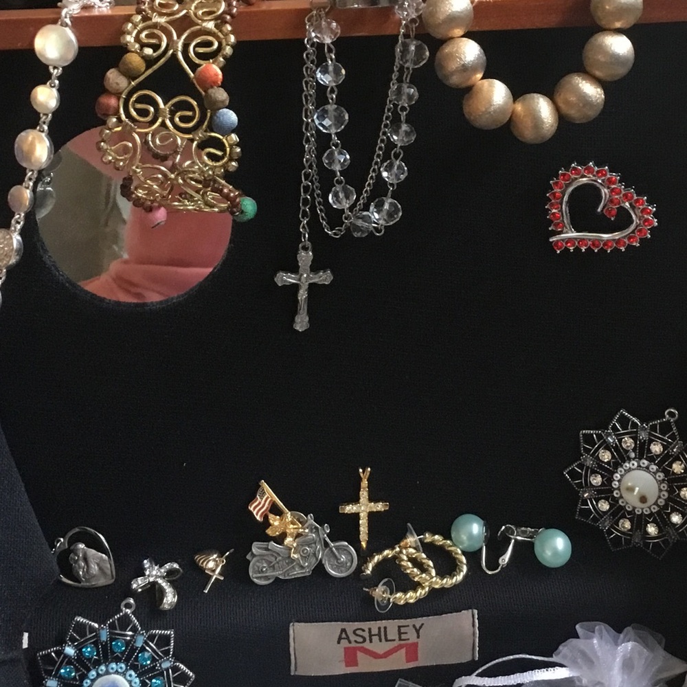 4.24 lb Costume Jewelry Bulk
Vintage, Modern, Designer, Unbranded 🌼 Resellers - Picture 4 of 15